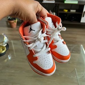 Jordan 1 Mid